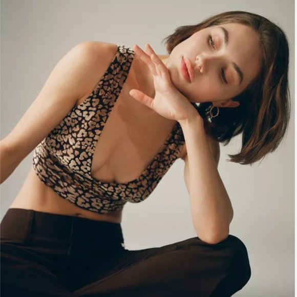 Cheetah NWOT Sedona Plunge Velvet Top - Picture 3 of 7